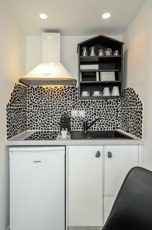 Naxos Evilion Luxury Apartments & Suites Naxos City ภายนอก รูปภาพ
