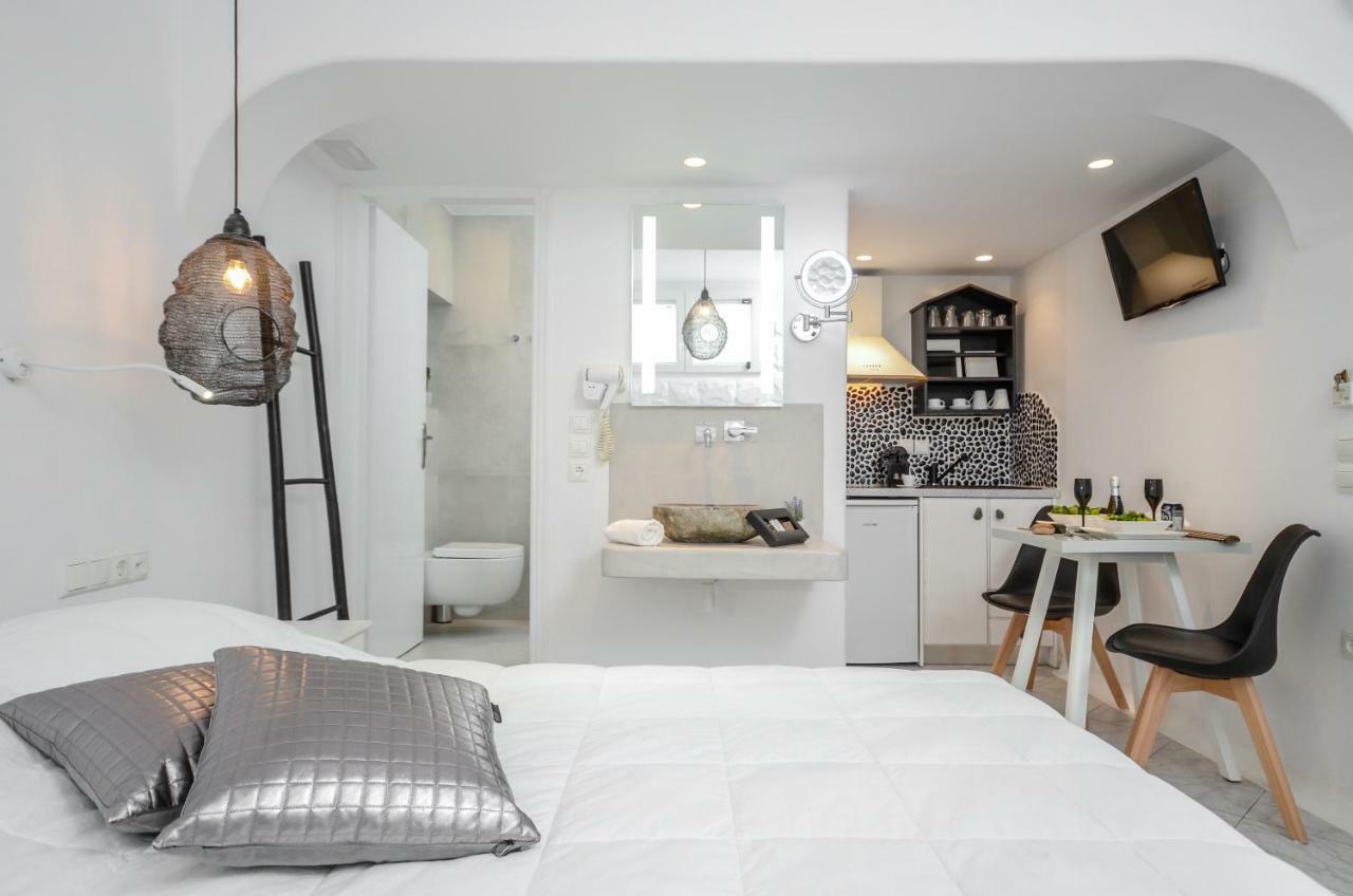 Naxos Evilion Luxury Apartments & Suites Naxos City ภายนอก รูปภาพ
